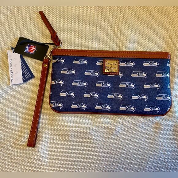 NWT Dooney and Bourke NFL Seahawks Seattle football detachable wristlet wallet - Picture 1 of 12